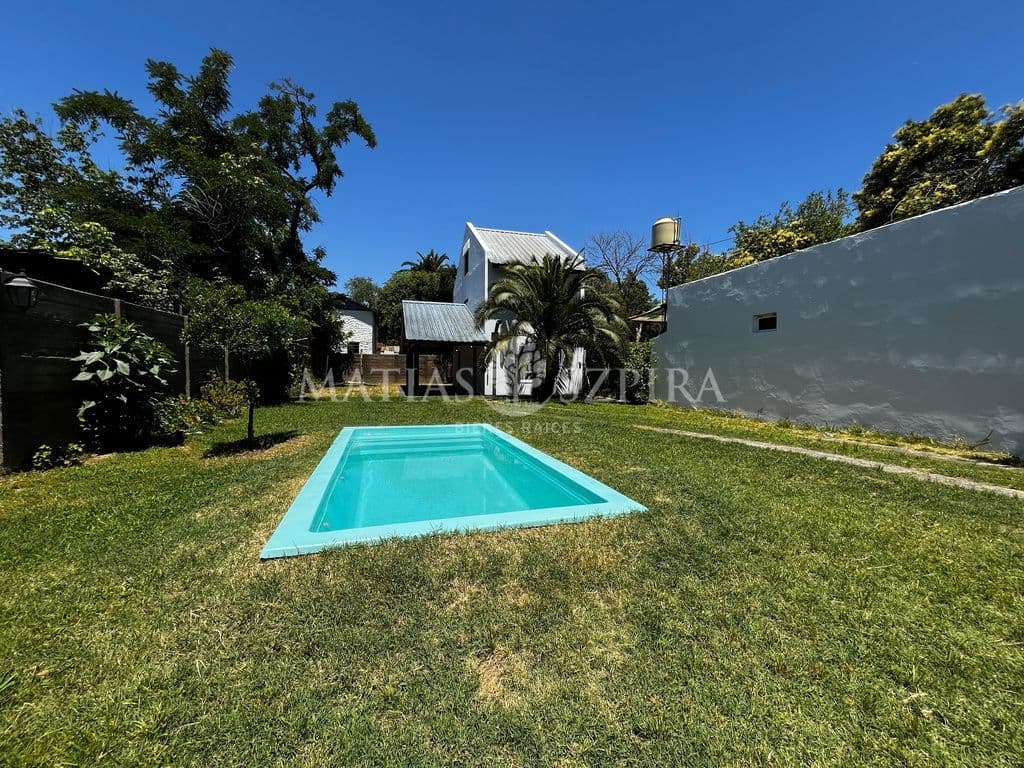 Casa en venta · Villa Gobernador Udaondo, Ituzaingó, GBA Oeste, Provincia de Buenos Aires Casa en venta · Villa Gobernador Udaondo, Ituzaingó, GBA Oeste, Provincia de Buenos Aires