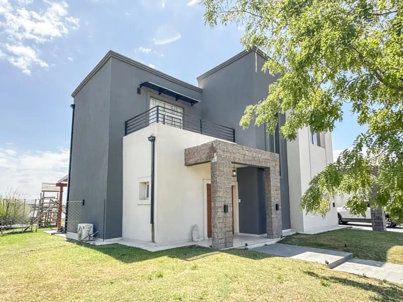Casa en venta · San Sebastián, Escobar, GBA Norte, Provincia de Buenos Aires Casa en venta · San Sebastián, Escobar, GBA Norte, Provincia de Buenos Aires