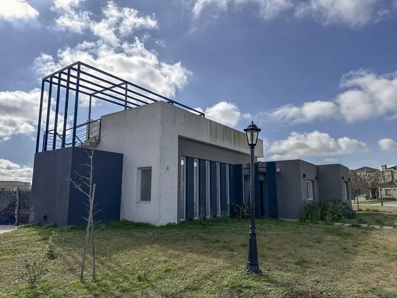 Casa en alquiler · San Sebastián, Escobar, GBA Norte, Provincia de Buenos Aires Casa en alquiler · San Sebastián, Escobar, GBA Norte, Provincia de Buenos Aires
