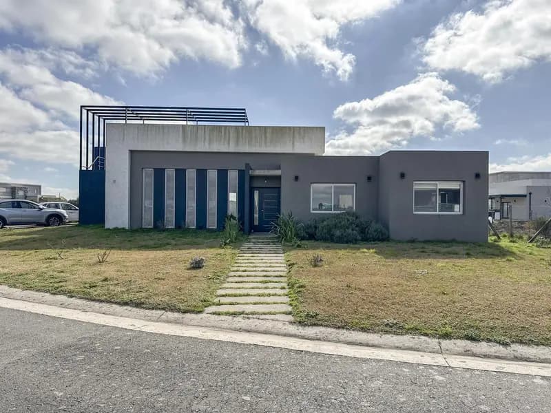 Casa en alquiler · San Sebastián, Escobar, GBA Norte, Provincia de Buenos Aires Casa en alquiler · San Sebastián, Escobar, GBA Norte, Provincia de Buenos Aires