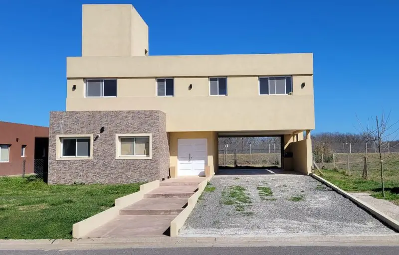 Casa en venta · San Sebastián, Escobar, GBA Norte, Provincia de Buenos Aires Casa en venta · San Sebastián, Escobar, GBA Norte, Provincia de Buenos Aires