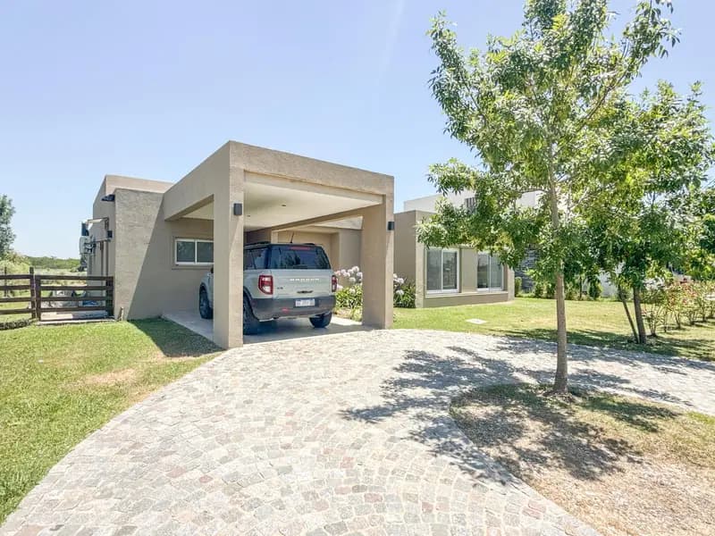 Casa en venta · San Sebastián, Escobar, GBA Norte, Provincia de Buenos Aires Casa en venta · San Sebastián, Escobar, GBA Norte, Provincia de Buenos Aires