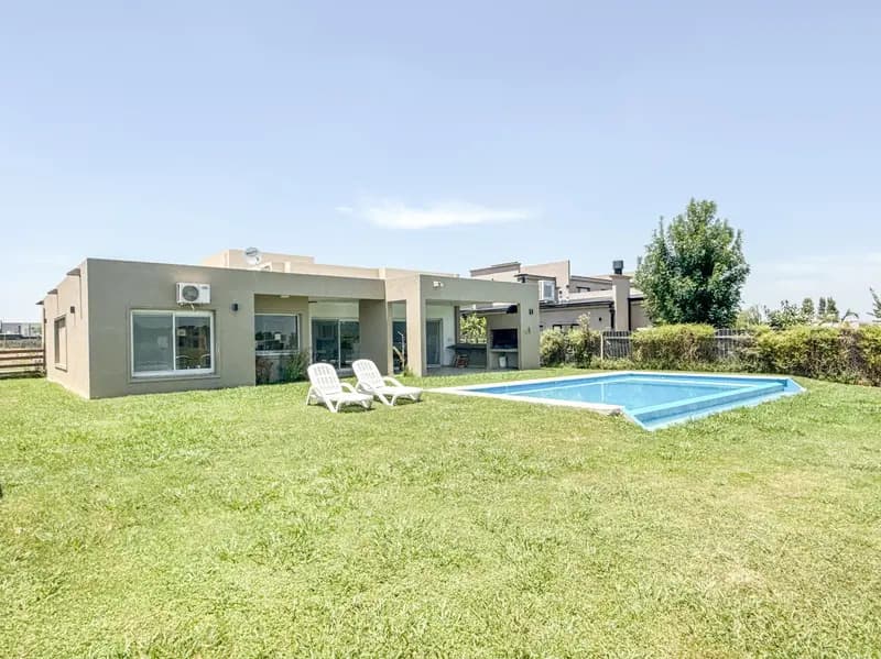 Casa en venta · San Sebastián, Escobar, GBA Norte, Provincia de Buenos Aires Casa en venta · San Sebastián, Escobar, GBA Norte, Provincia de Buenos Aires