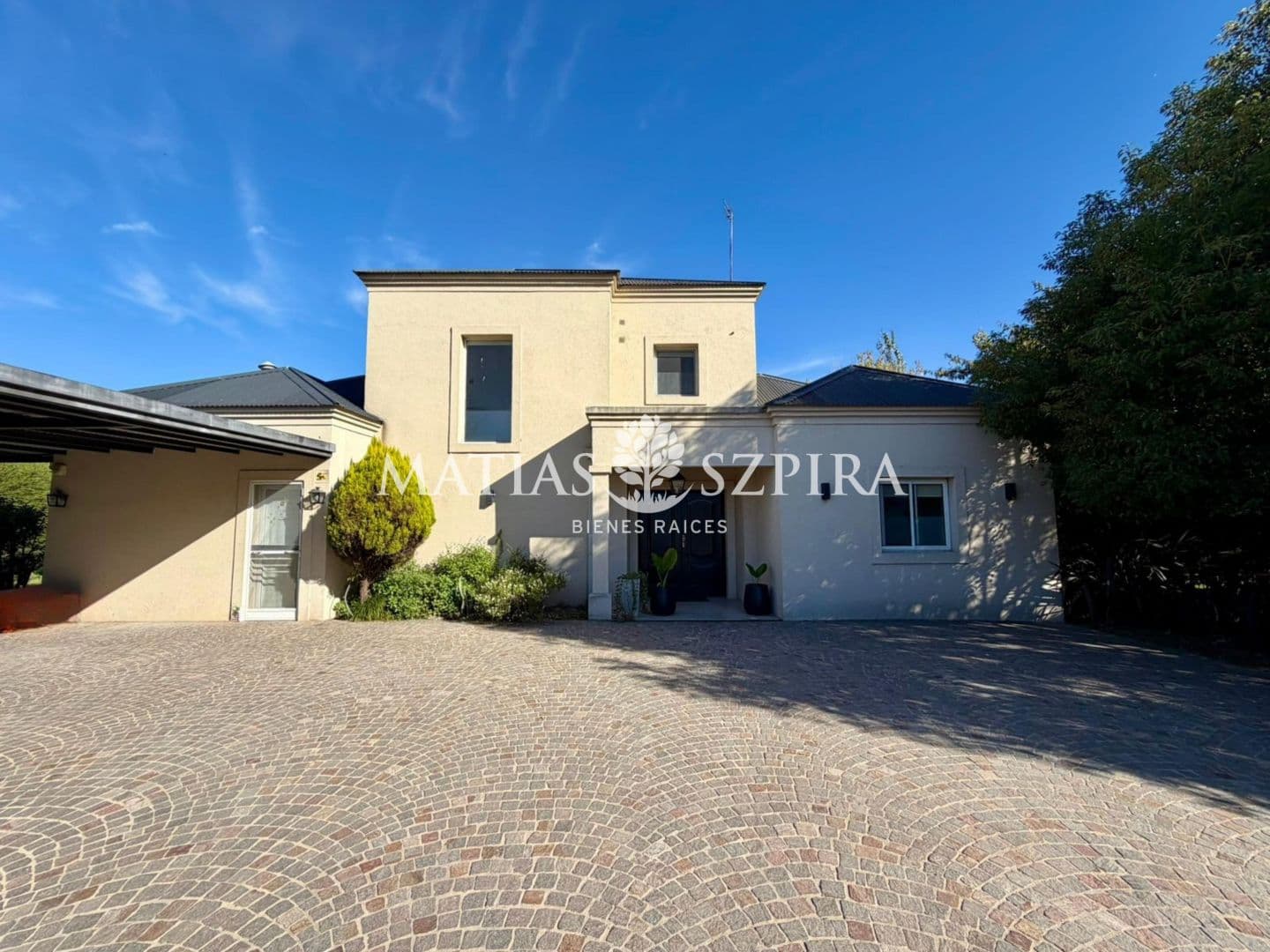 Casa en venta · Haras San Pablo, General Rodriguez, GBA Oeste, Provincia de Buenos Aires Casa en venta · Haras San Pablo, General Rodriguez, GBA Oeste, Provincia de Buenos Aires