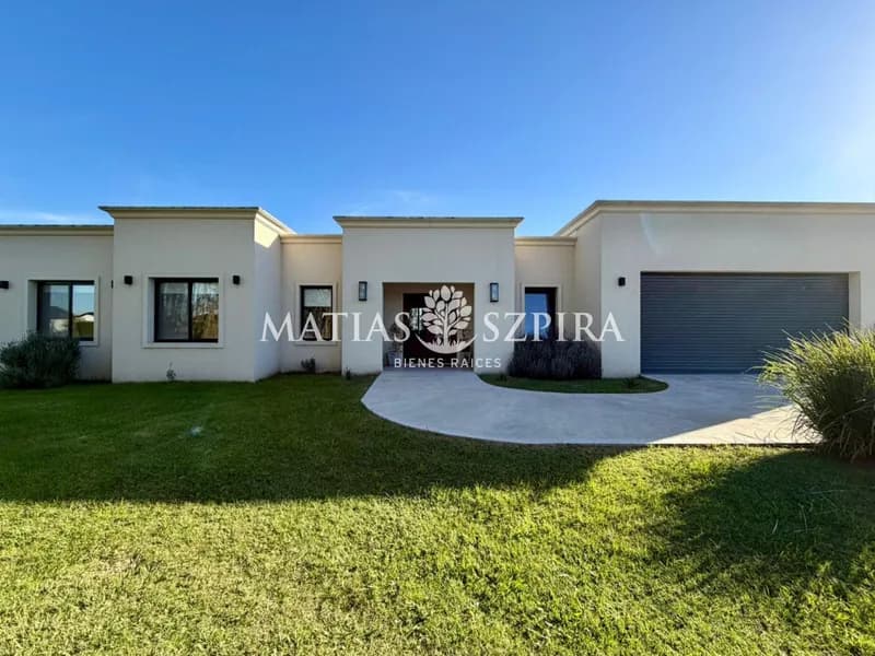 Casa en venta · Santa Matilde, Luján, GBA Oeste, Provincia de Buenos Aires Casa en venta · Santa Matilde, Luján, GBA Oeste, Provincia de Buenos Aires
