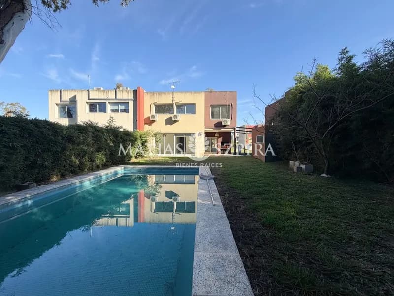 Casa en venta · Alvarez del Bosque, Moreno, GBA Oeste, Provincia de Buenos Aires Casa en venta · Alvarez del Bosque, Moreno, GBA Oeste, Provincia de Buenos Aires