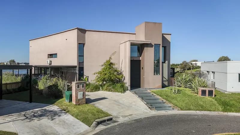 Casa en venta · San Sebastián, Escobar, GBA Norte, Provincia de Buenos Aires Casa en venta · San Sebastián, Escobar, GBA Norte, Provincia de Buenos Aires