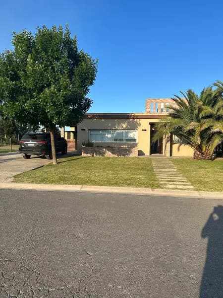 Casa en alquiler · San Sebastián, Escobar, GBA Norte, Provincia de Buenos Aires Casa en alquiler · San Sebastián, Escobar, GBA Norte, Provincia de Buenos Aires