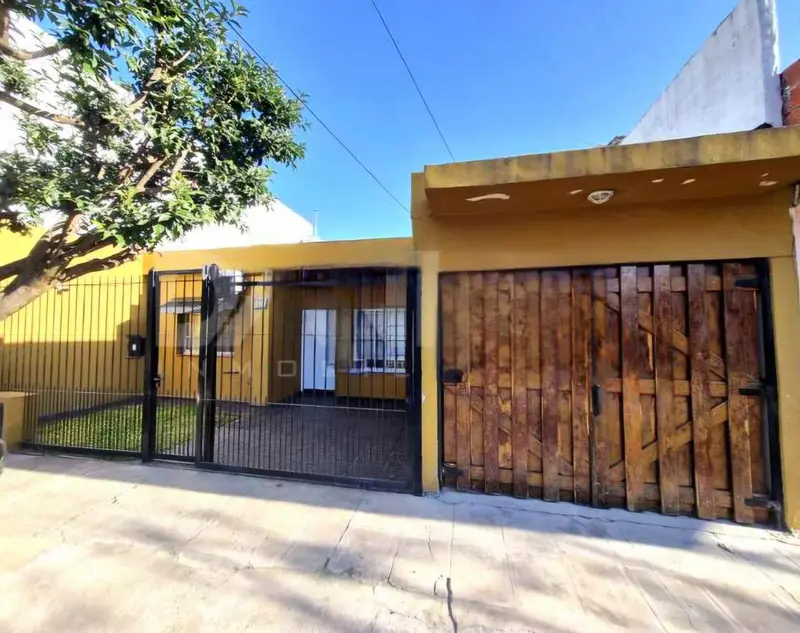 Casa en venta · Ituzaingó Norte, Ituzaingó, GBA Oeste, Provincia de Buenos Aires Casa en venta · Ituzaingó Norte, Ituzaingó, GBA Oeste, Provincia de Buenos Aires