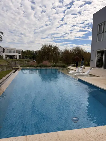 Casa en venta · El Cazador, Escobar, GBA Norte, Provincia de Buenos Aires Casa en venta · El Cazador, Escobar, GBA Norte, Provincia de Buenos Aires