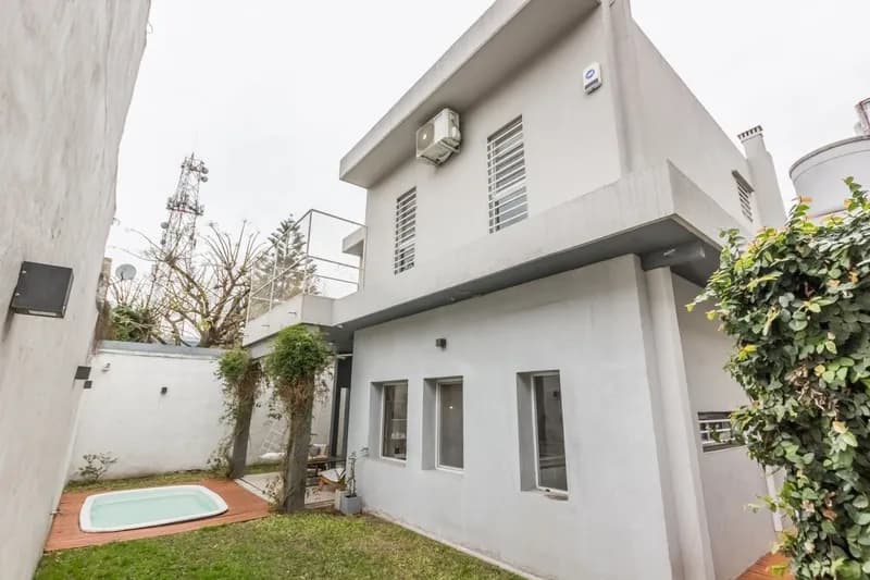 Casa en venta · Caseros, Tres de Febrero, GBA Oeste, Provincia de Buenos Aires Casa en venta · Caseros, Tres de Febrero, GBA Oeste, Provincia de Buenos Aires