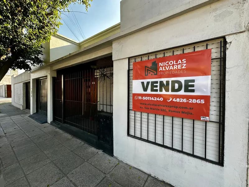 Casa en venta · Ramos Mejia, La Matanza, GBA Oeste, Provincia de Buenos Aires Casa en venta · Ramos Mejia, La Matanza, GBA Oeste, Provincia de Buenos Aires