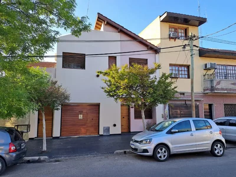 Casa en venta · Lomas del Mirador, La Matanza, GBA Oeste, Provincia de Buenos Aires Casa en venta · Lomas del Mirador, La Matanza, GBA Oeste, Provincia de Buenos Aires