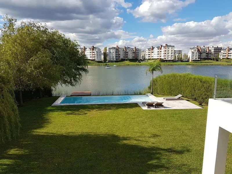 Casa en venta · Los Castores, Nordelta, Tigre, GBA Norte, Provincia de Buenos Aires Casa en venta · Los Castores, Nordelta, Tigre, GBA Norte, Provincia de Buenos Aires