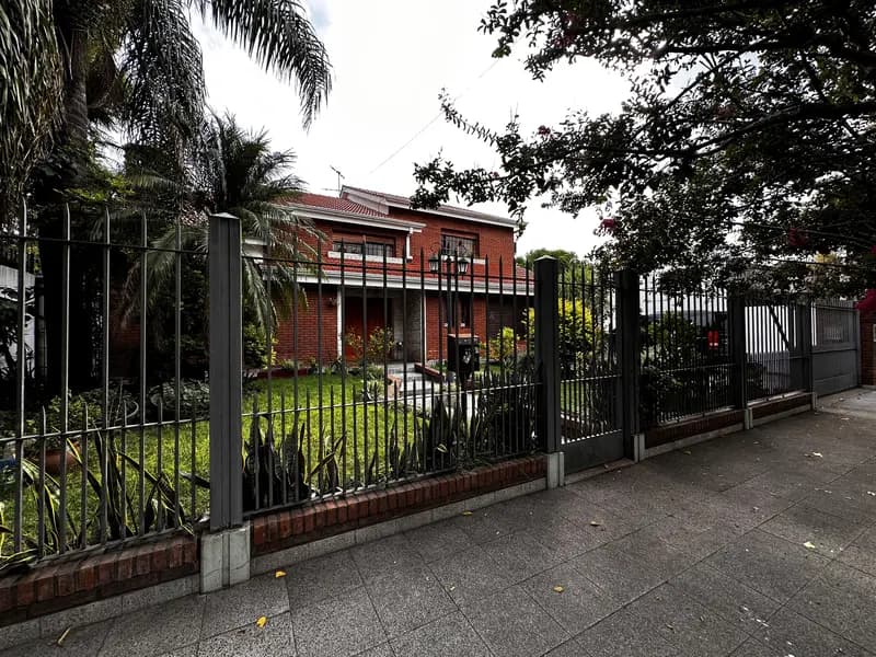 Casa en venta · Morón, GBA Oeste, Provincia de Buenos Aires Casa en venta · Morón, GBA Oeste, Provincia de Buenos Aires