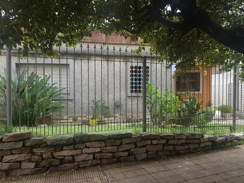 Casa en venta · Villa Luzuriaga, La Matanza, GBA Oeste, Provincia de Buenos Aires Casa en venta · Villa Luzuriaga, La Matanza, GBA Oeste, Provincia de Buenos Aires
