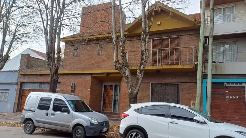 Casa en venta · Quilmes, GBA Sur, Provincia de Buenos Aires Casa en venta · Quilmes, GBA Sur, Provincia de Buenos Aires
