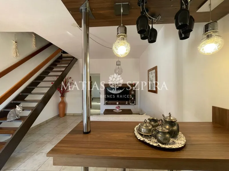 Casa en venta · Castelar Norte, Castelar, Morón, GBA Oeste, Provincia de Buenos Aires Casa en venta · Castelar Norte, Castelar, Morón, GBA Oeste, Provincia de Buenos Aires