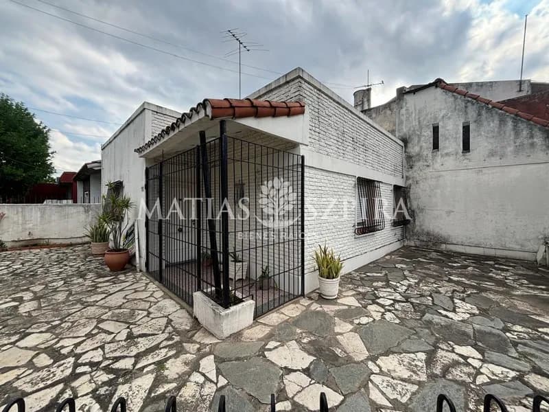Casa en venta · Villa Ariza, Ituzaingó, GBA Oeste, Provincia de Buenos Aires Casa en venta · Villa Ariza, Ituzaingó, GBA Oeste, Provincia de Buenos Aires