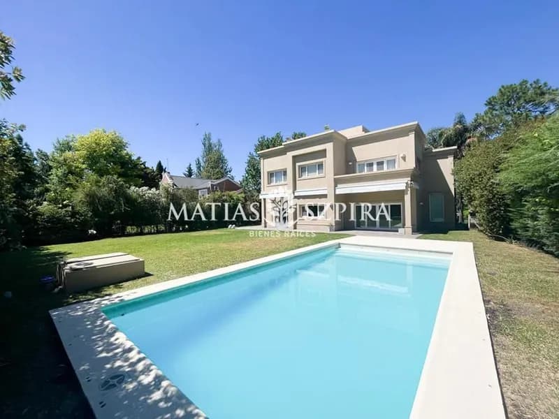 Casa en venta · Campos de Alvarez, Moreno, GBA Oeste, Provincia de Buenos Aires Casa en venta · Campos de Alvarez, Moreno, GBA Oeste, Provincia de Buenos Aires