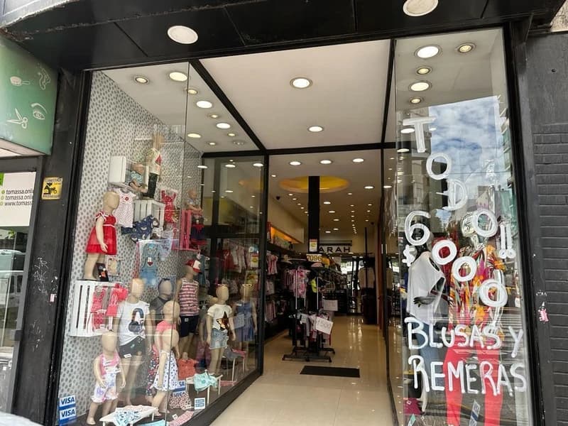 Comercio en venta · Flores, CABA Comercio en venta · Flores, CABA