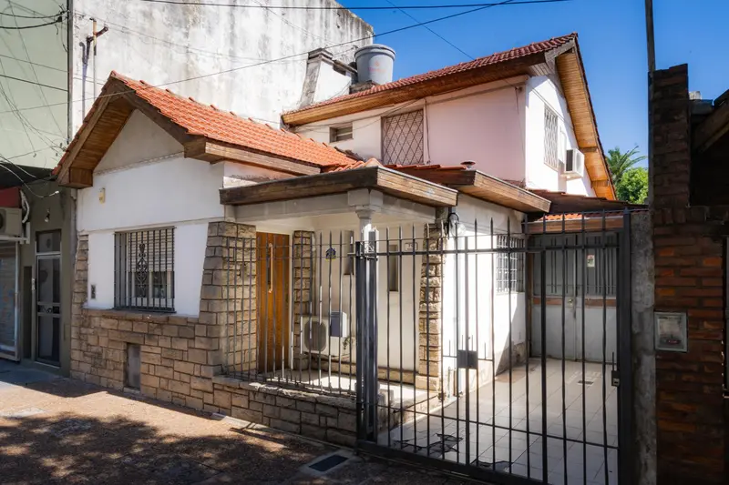 Casa en venta · Ramos Mejia, La Matanza, GBA Oeste, Provincia de Buenos Aires Casa en venta · Ramos Mejia, La Matanza, GBA Oeste, Provincia de Buenos Aires