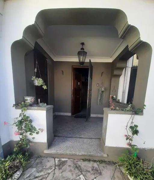 Casa en venta · Hurlingham, GBA Oeste, Provincia de Buenos Aires Casa en venta · Hurlingham, GBA Oeste, Provincia de Buenos Aires
