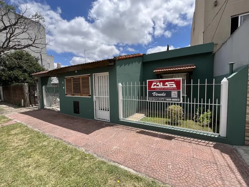 Casa en venta · Merlo, GBA Oeste, Provincia de Buenos Aires Casa en venta · Merlo, GBA Oeste, Provincia de Buenos Aires