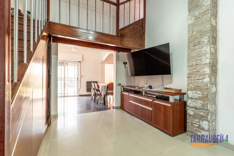 Casa en venta · Villa Sarmiento, Morón, GBA Oeste, Provincia de Buenos Aires Casa en venta · Villa Sarmiento, Morón, GBA Oeste, Provincia de Buenos Aires