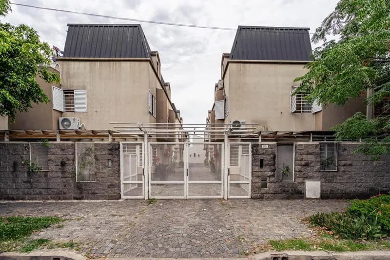 Casa en venta · Villa Sarmiento, Morón, GBA Oeste, Provincia de Buenos Aires Casa en venta · Villa Sarmiento, Morón, GBA Oeste, Provincia de Buenos Aires