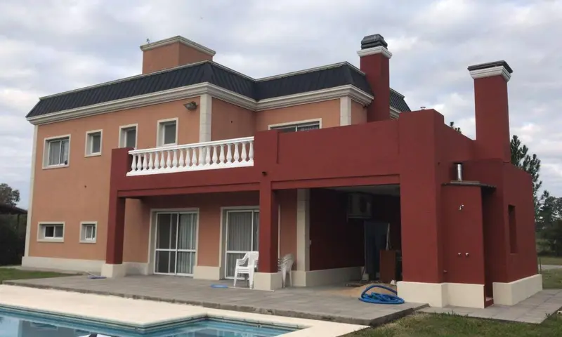 Casa en venta · Luján, GBA Oeste, Provincia de Buenos Aires Casa en venta · Luján, GBA Oeste, Provincia de Buenos Aires