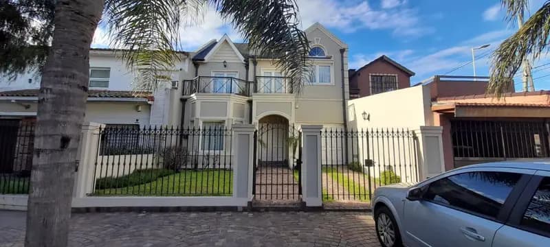 Casa en venta · Haedo, Morón, GBA Oeste, Provincia de Buenos Aires Casa en venta · Haedo, Morón, GBA Oeste, Provincia de Buenos Aires