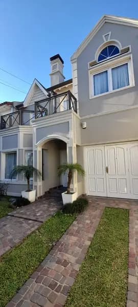 Casa en venta · Haedo, Morón, GBA Oeste, Provincia de Buenos Aires Casa en venta · Haedo, Morón, GBA Oeste, Provincia de Buenos Aires