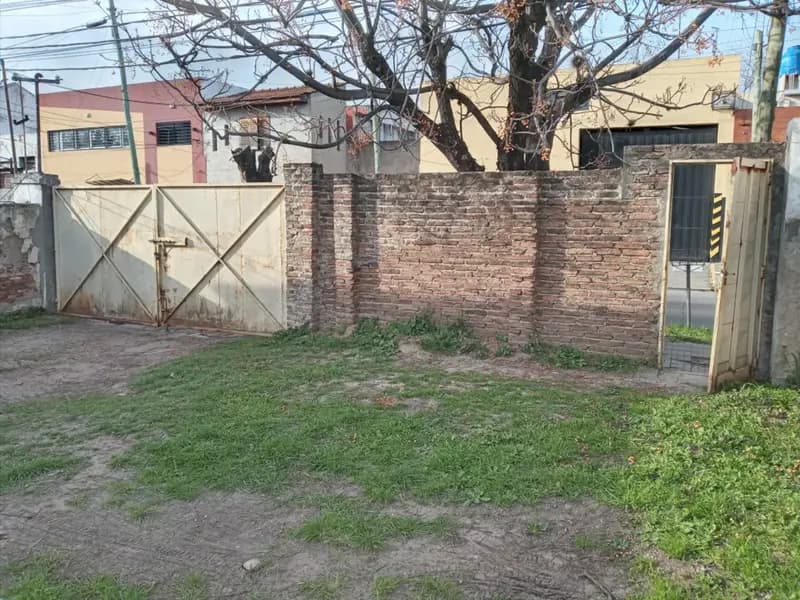 Terreno en venta · Caseros, Tres de Febrero, GBA Oeste, Provincia de Buenos Aires Terreno en venta · Caseros, Tres de Febrero, GBA Oeste, Provincia de Buenos Aires