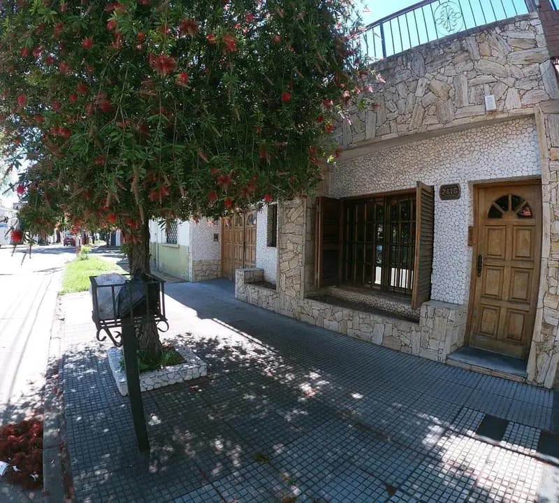 Casa en venta · San Martin, General San Martin, GBA Norte, Provincia de Buenos Aires Casa en venta · San Martin, General San Martin, GBA Norte, Provincia de Buenos Aires