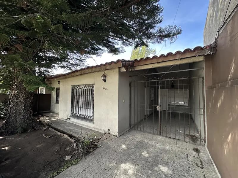 Casa en venta · Villa Luzuriaga, La Matanza, GBA Oeste, Provincia de Buenos Aires Casa en venta · Villa Luzuriaga, La Matanza, GBA Oeste, Provincia de Buenos Aires