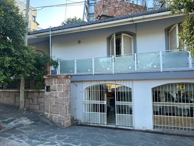 Casa en venta · Cerro De Las Rosas, Córdoba Capital, Córdoba Casa en venta · Cerro De Las Rosas, Córdoba Capital, Córdoba