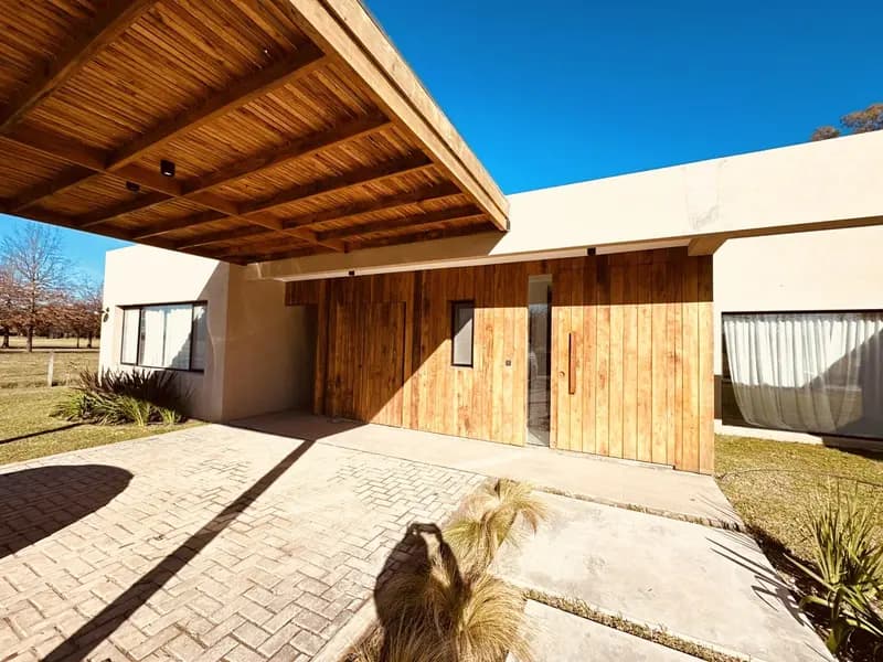 Casa en venta · General Rodriguez, GBA Oeste, Provincia de Buenos Aires Casa en venta · General Rodriguez, GBA Oeste, Provincia de Buenos Aires