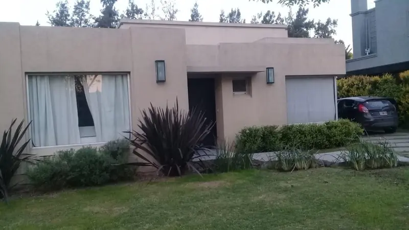 Casa en venta · Santa María de los Olivos, Malvinas Argentinas, GBA Norte, Provincia de Buenos Aires Casa en venta · Santa María de los Olivos, Malvinas Argentinas, GBA Norte, Provincia de Buenos Aires