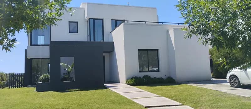 Casa en venta · El Cantón, Escobar, GBA Norte, Provincia de Buenos Aires Casa en venta · El Cantón, Escobar, GBA Norte, Provincia de Buenos Aires
