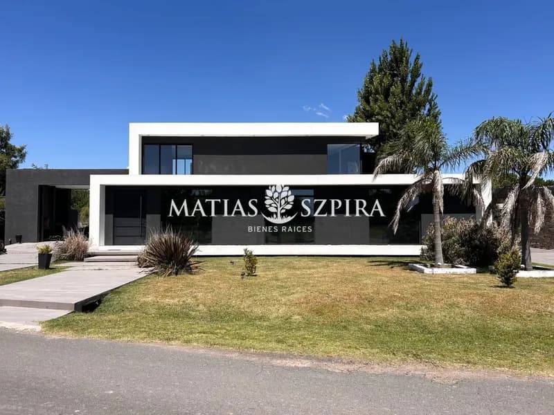 Casa en venta · Haras San Pablo, General Rodriguez, GBA Oeste, Provincia de Buenos Aires Casa en venta · Haras San Pablo, General Rodriguez, GBA Oeste, Provincia de Buenos Aires