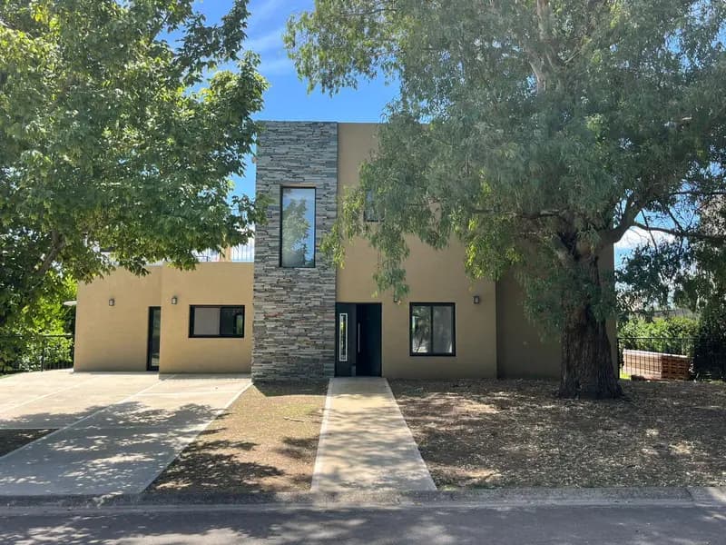 Casa en venta · Haras Santa María, Escobar, GBA Norte, Provincia de Buenos Aires Casa en venta · Haras Santa María, Escobar, GBA Norte, Provincia de Buenos Aires