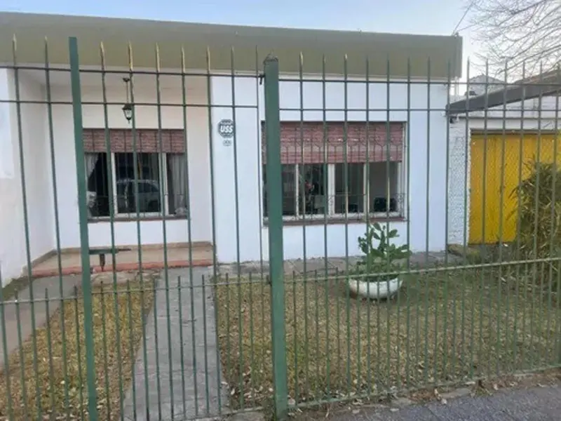 Casa en venta · Ituzaingó Norte, Ituzaingó, GBA Oeste, Provincia de Buenos Aires Casa en venta · Ituzaingó Norte, Ituzaingó, GBA Oeste, Provincia de Buenos Aires