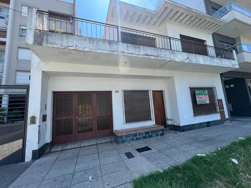 Casa en venta · Tapiales, La Matanza, GBA Oeste, Provincia de Buenos Aires Casa en venta · Tapiales, La Matanza, GBA Oeste, Provincia de Buenos Aires