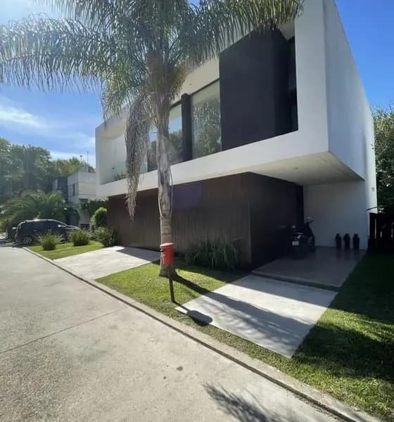 Casa en venta · Villa Gobernador Udaondo, Ituzaingó, GBA Oeste, Provincia de Buenos Aires Casa en venta · Villa Gobernador Udaondo, Ituzaingó, GBA Oeste, Provincia de Buenos Aires