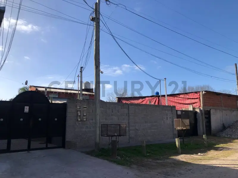 Casa en venta · Glew, Almirante Brown, GBA Sur, Provincia de Buenos Aires Casa en venta · Glew, Almirante Brown, GBA Sur, Provincia de Buenos Aires