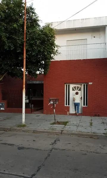 Casa en venta · Villa Luzuriaga, La Matanza, GBA Oeste, Provincia de Buenos Aires Casa en venta · Villa Luzuriaga, La Matanza, GBA Oeste, Provincia de Buenos Aires