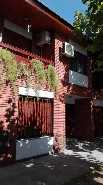 Casa en venta · Villa Sarmiento, Morón, GBA Oeste, Provincia de Buenos Aires Casa en venta · Villa Sarmiento, Morón, GBA Oeste, Provincia de Buenos Aires