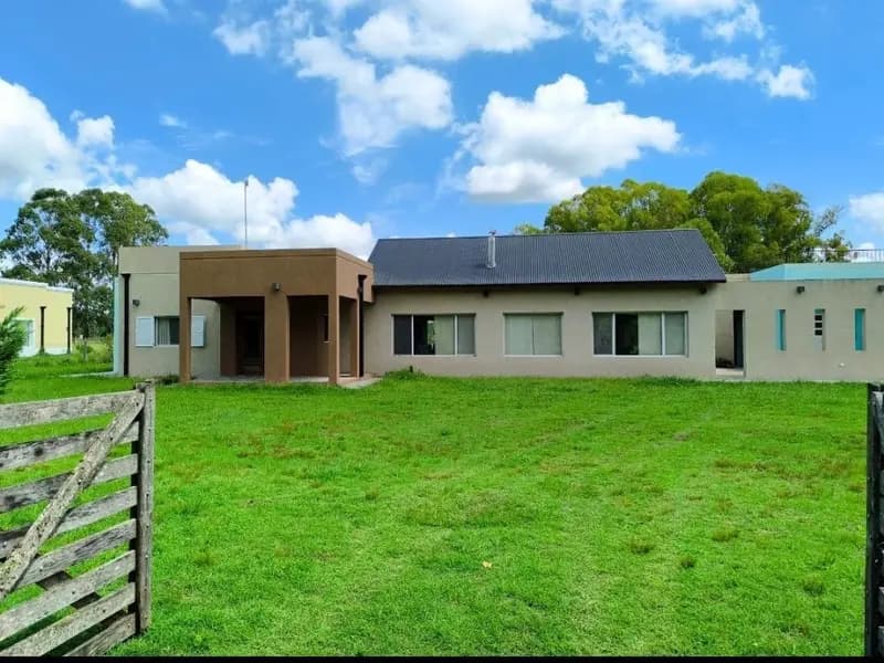 Casa en venta · Carlos Keen, Luján, GBA Oeste, Provincia de Buenos Aires Casa en venta · Carlos Keen, Luján, GBA Oeste, Provincia de Buenos Aires