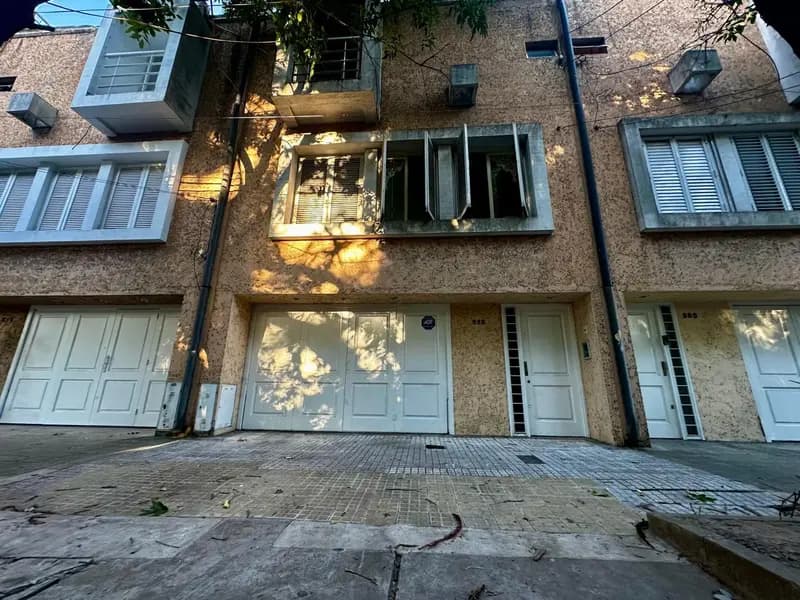 Casa en venta · Villa Sarmiento, Morón, GBA Oeste, Provincia de Buenos Aires Casa en venta · Villa Sarmiento, Morón, GBA Oeste, Provincia de Buenos Aires